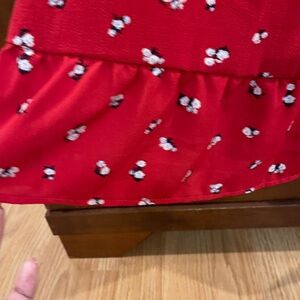 Beautiful light weight and perfect for any occasion.